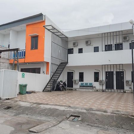 Reddoorz At Sani Guest House Balikpapan Екстер'єр фото