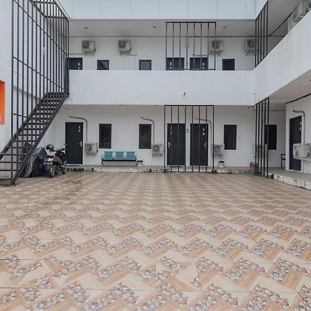 Reddoorz At Sani Guest House Balikpapan Екстер'єр фото