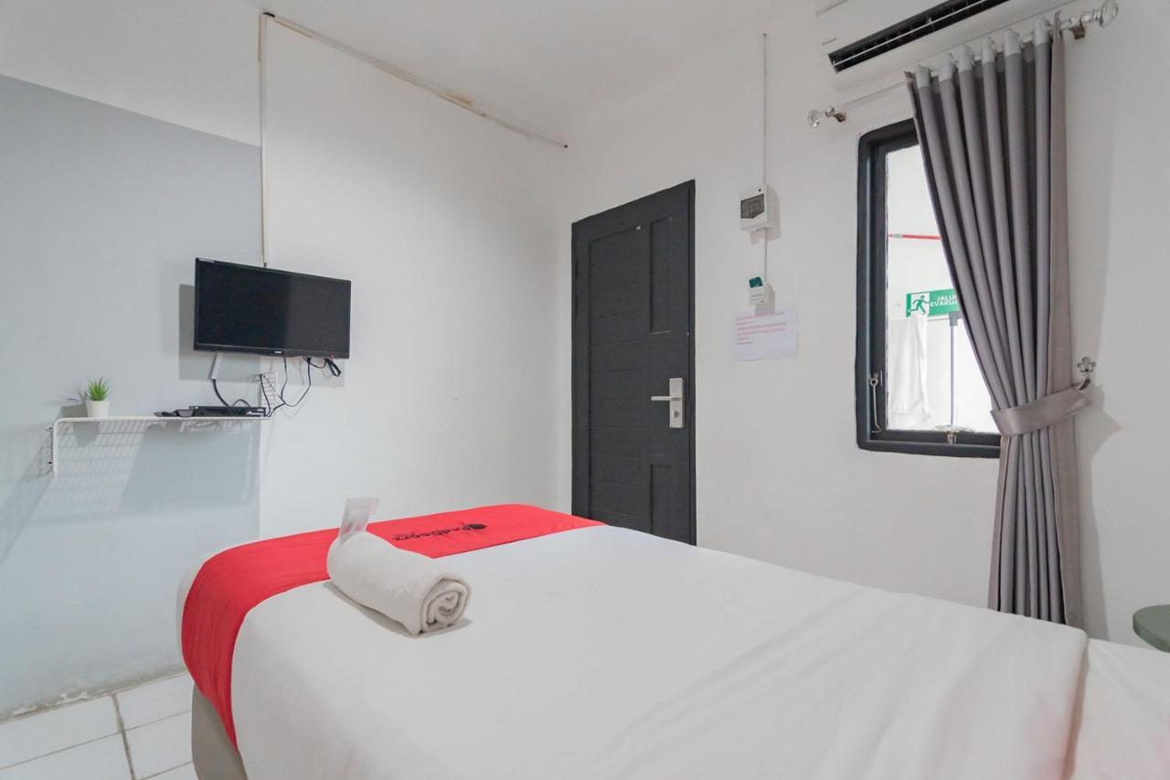 Reddoorz At Sani Guest House Balikpapan Екстер'єр фото
