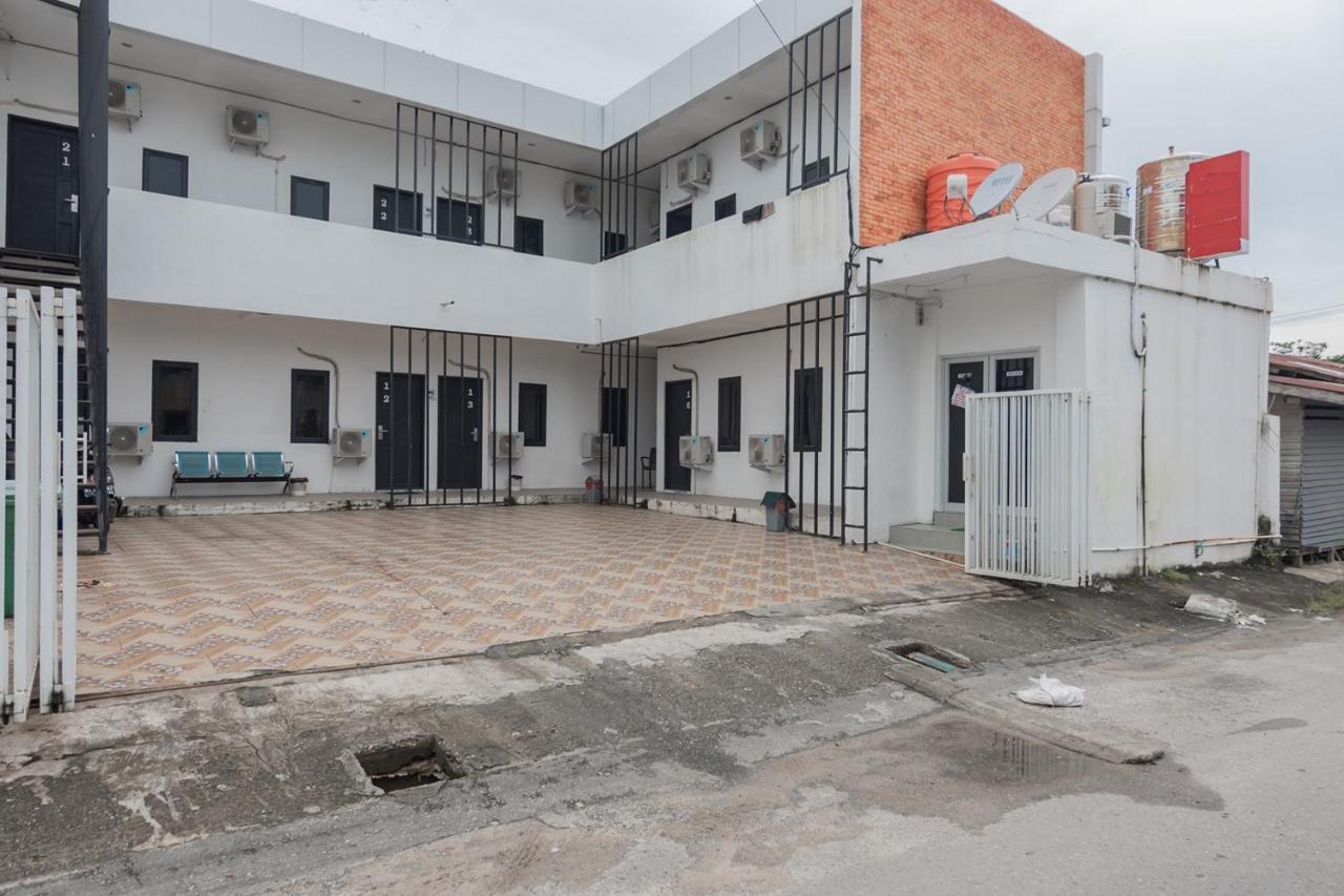Reddoorz At Sani Guest House Balikpapan Екстер'єр фото