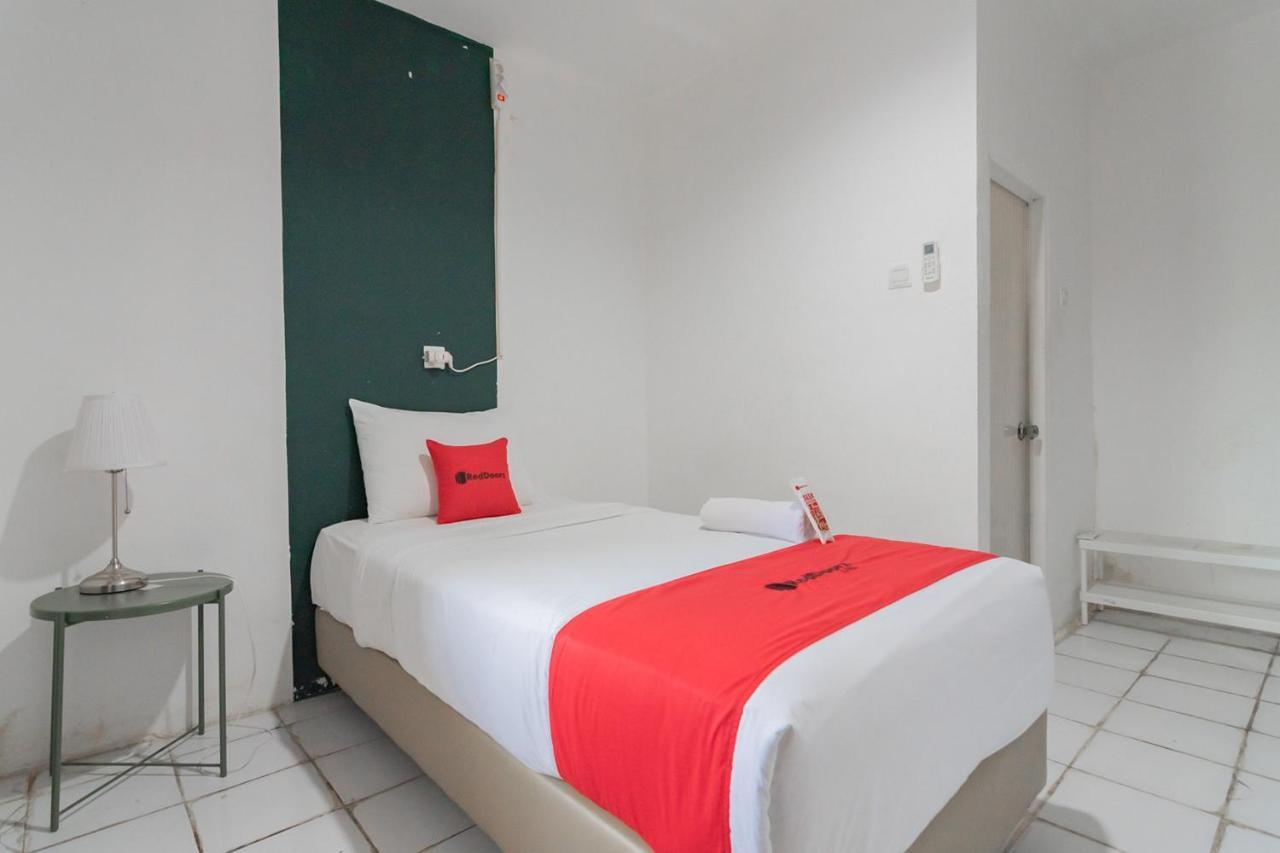 Reddoorz At Sani Guest House Balikpapan Екстер'єр фото