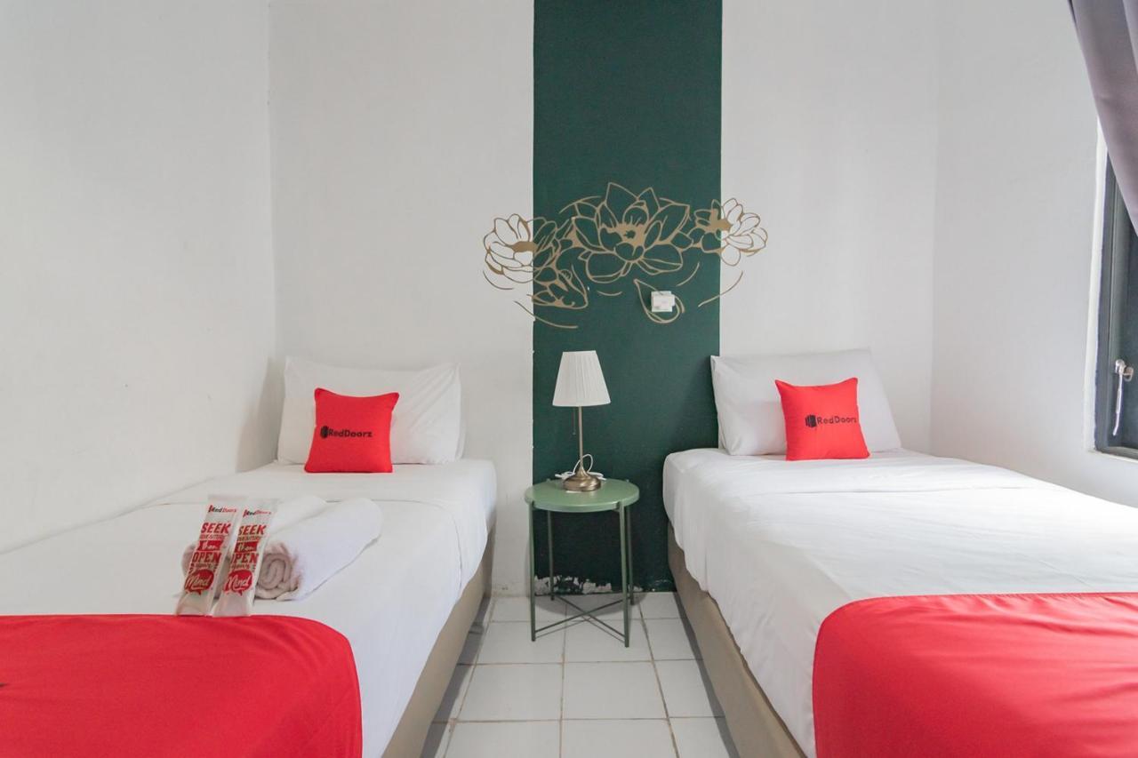 Reddoorz At Sani Guest House Balikpapan Екстер'єр фото