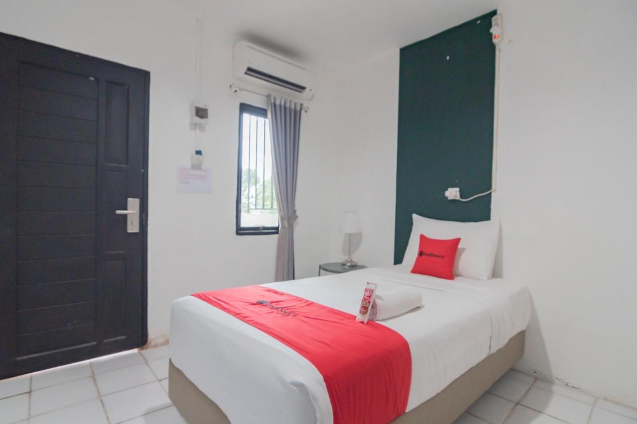 Reddoorz At Sani Guest House Balikpapan Екстер'єр фото